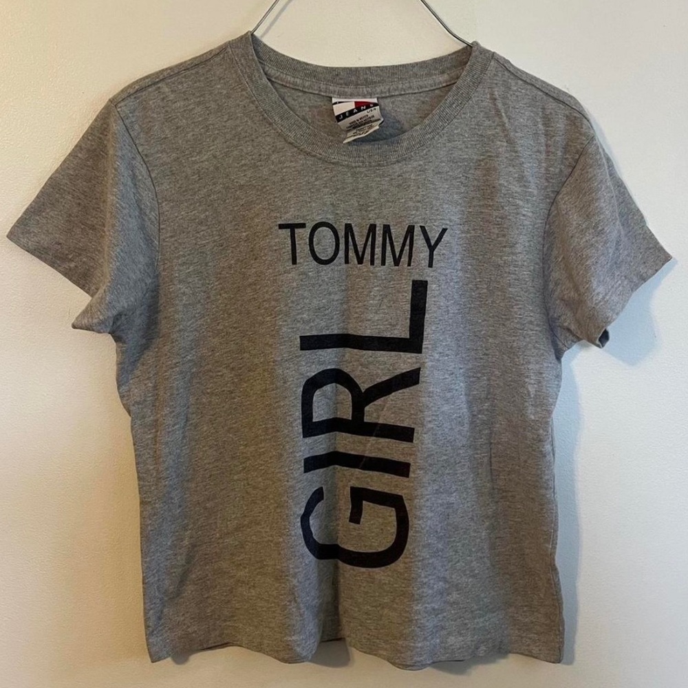 2001 Tommy Hilfiger “Tommy Girl” grey babytee